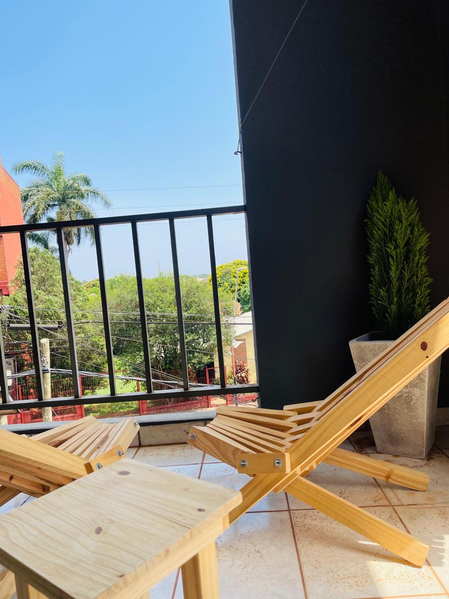 Depto Dos Sobre Avenida Principal En Cataratas Del Iguazu, Con Wifi Apartment Puerto Iguazu